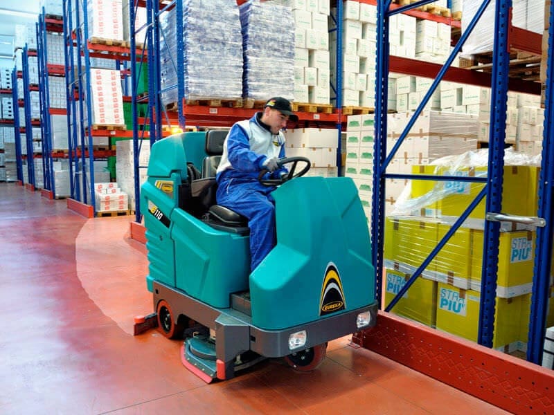 Large Battery Powered Scrubber Dryer