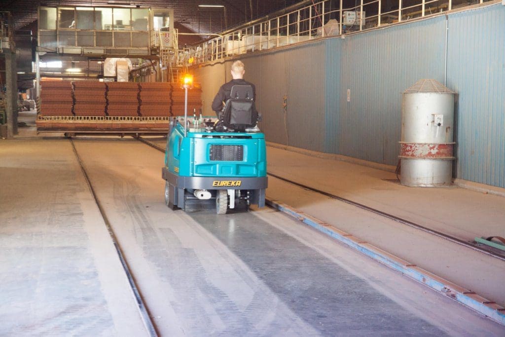 Top 3 Factory Sweeper Models For Industrial Cleaning