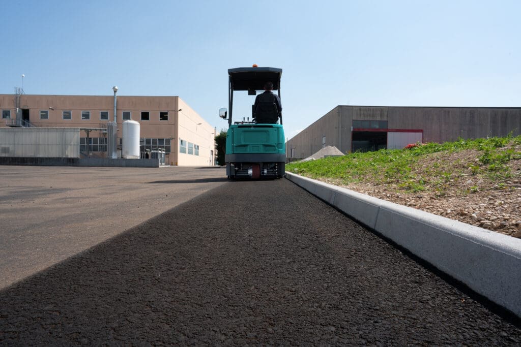 Why Industrial Cleaning Machines Benefit from Managed Service