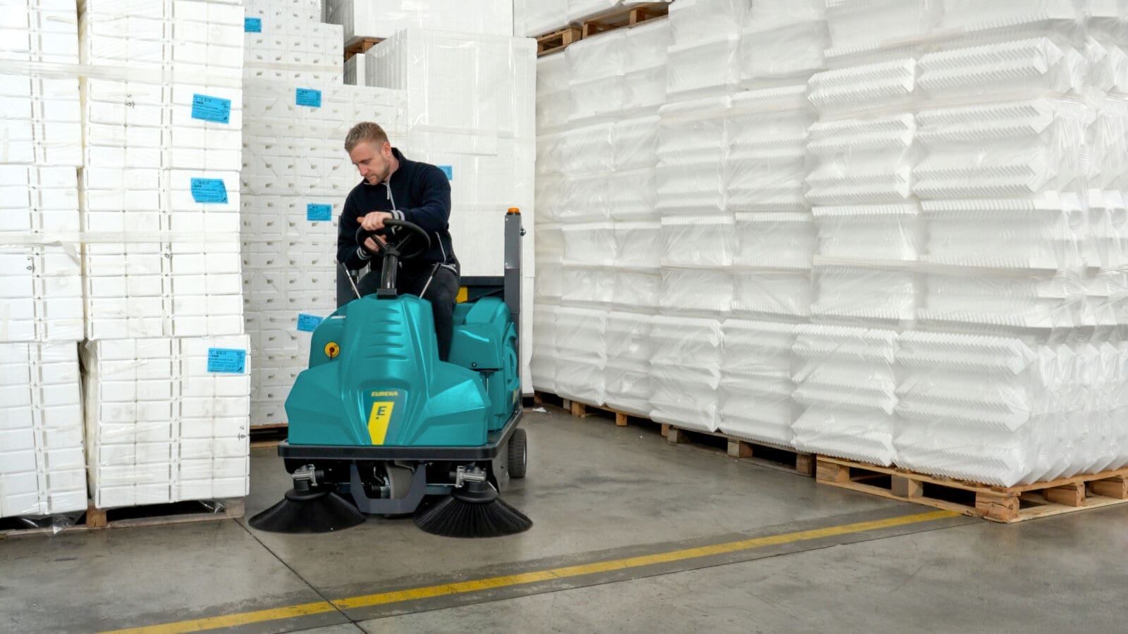 Rider Lift - Warehouse Cleaning Machines